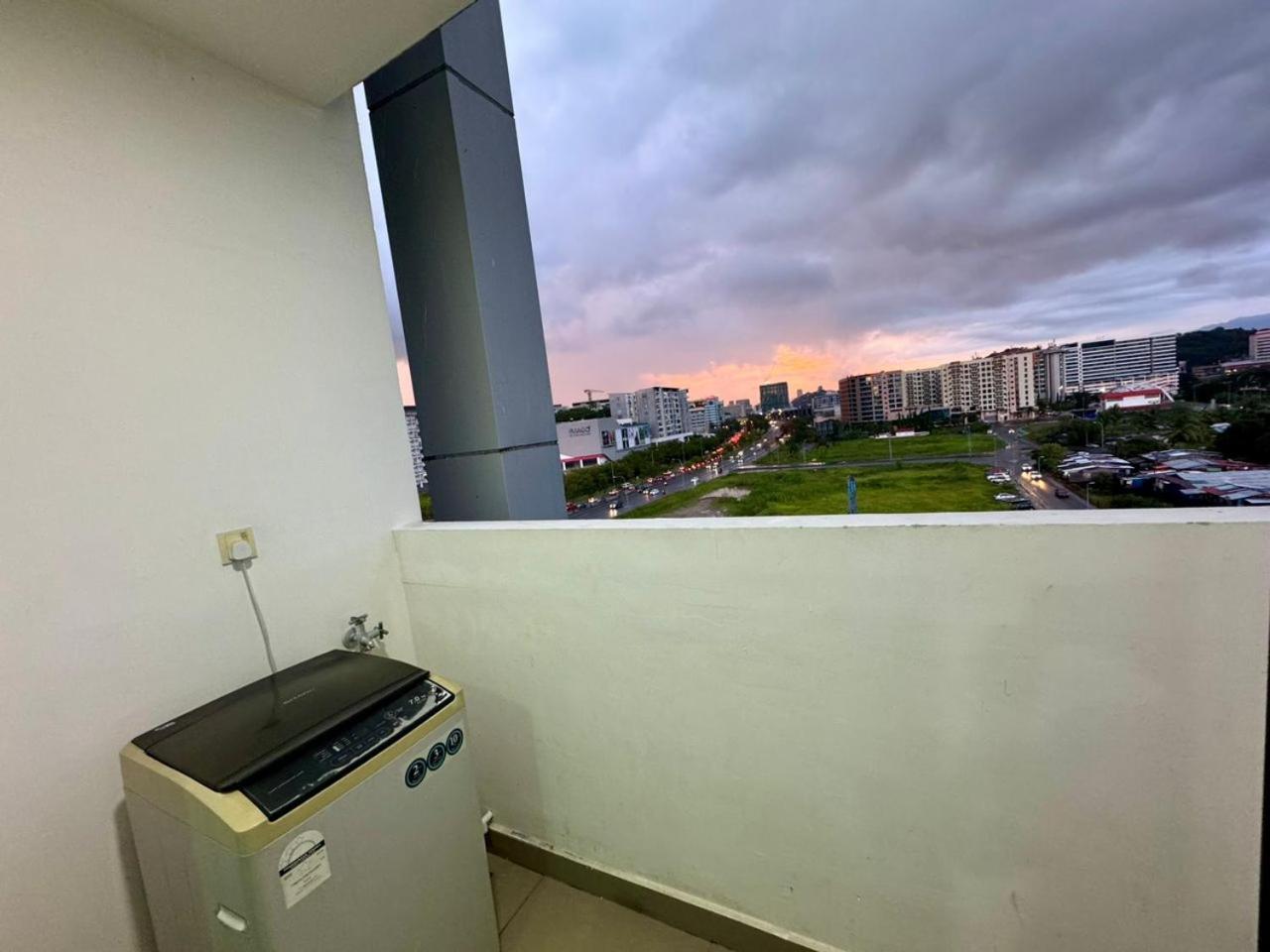 Sa Sutera Avenue Homestay Opposite Imago Kk Kota Kinabalu Exterior foto